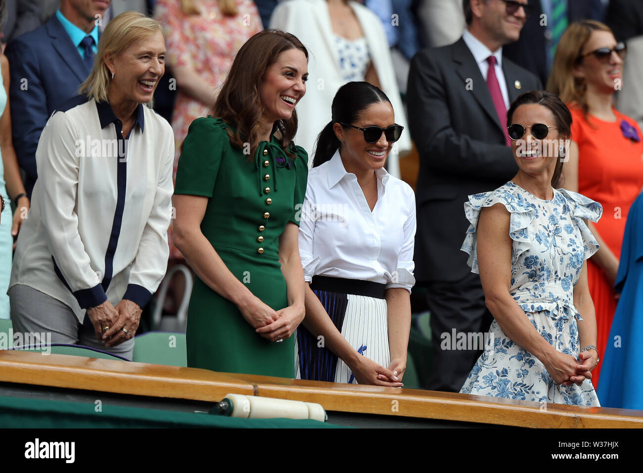 Il torneo di Wimbledon, Regno Unito. 13 Luglio, 2019. Il torneo di Wimbledon, Regno Unito. 13 Luglio, 2019. MARTINA NAVRATILOVA, duchessa di Cambridge, duchessa di Sussex, Pippa Middleton, i campionati di Wimbledon 2019, 2019 Credit: Allstar Picture Library/Alamy Live News Credito: Allstar Picture Library/Alamy Live News Foto Stock