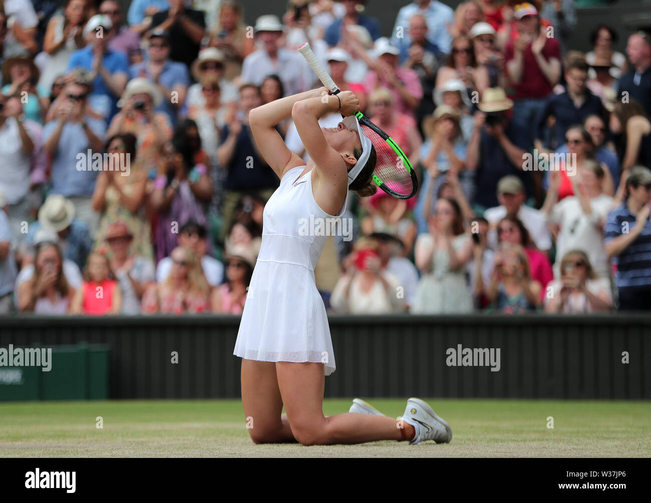 Il torneo di Wimbledon, Regno Unito. 13 Luglio, 2019. SIMONA HALEP VINCE IL SIGNORE sceglie il finale i campionati di Wimbledon 2019, 2019 Credit: Allstar Picture Library/Alamy Live News Foto Stock