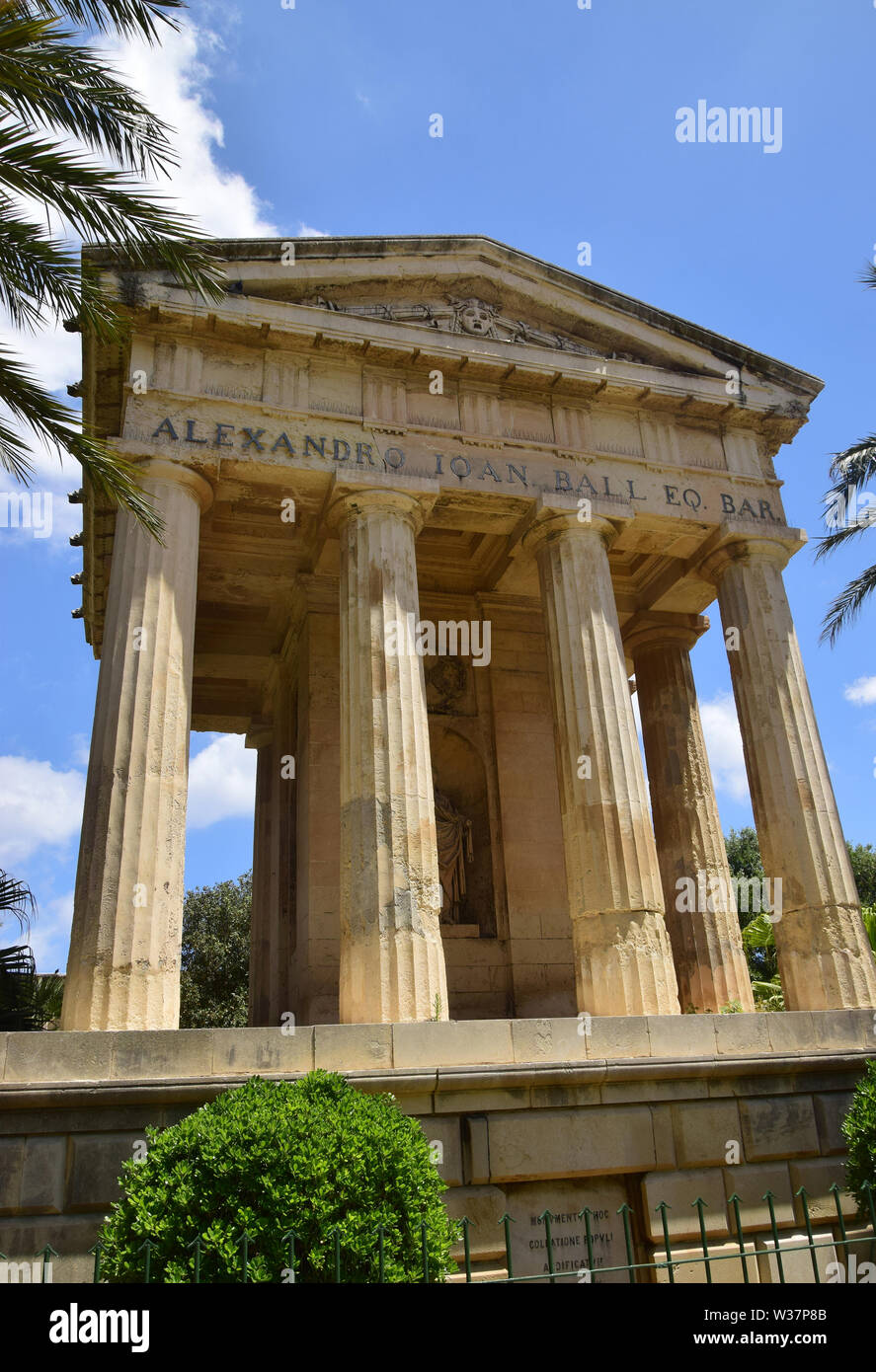 Sir John Alexander Ball monumento, abbassare Barakka Gardens, La Valletta, Malta, Europa Foto Stock