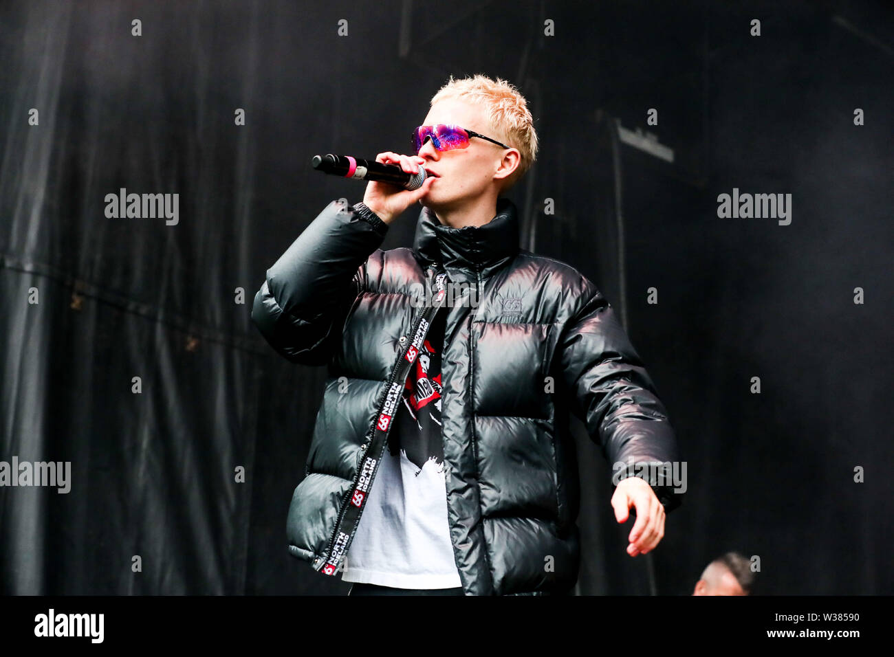 Giugno 23, 2019 - Reykjavâ€™k, Islanda - Musica rap artista STURLA ATLAS compie durante il quinto segreto Solstice Festival in Laugadalur, Reykjavâ€™k, Islanda detenute da giugno 21-23, 2019...segreto Solstice, situato appena al di fuori di Reykjavik, Islanda, coerentemente vanta una lineup che è così diversificato e distintivo come il festival nei dintorni. Presentazione di alcuni dei più grandi del mondo di artisti contemporanei, amati musicisti di culto nonché fresco talento locale la festa continua per tutta la notte con un piccolo aiuto da parte del sole di mezzanotte che è quasi sempre presente per tutta l'estate equinox. Foto Stock