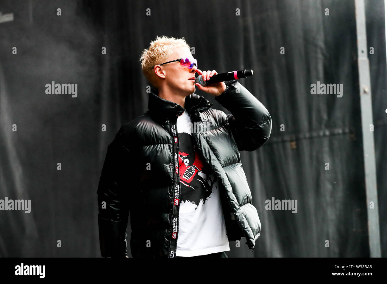 Giugno 23, 2019 - Reykjavâ€™k, Islanda - Musica rap artista STURLA ATLAS compie durante il quinto segreto Solstice Festival in Laugadalur, Reykjavâ€™k, Islanda detenute da giugno 21-23, 2019...segreto Solstice, situato appena al di fuori di Reykjavik, Islanda, coerentemente vanta una lineup che è così diversificato e distintivo come il festival nei dintorni. Presentazione di alcuni dei più grandi del mondo di artisti contemporanei, amati musicisti di culto nonché fresco talento locale la festa continua per tutta la notte con un piccolo aiuto da parte del sole di mezzanotte che è quasi sempre presente per tutta l'estate equinox. Foto Stock