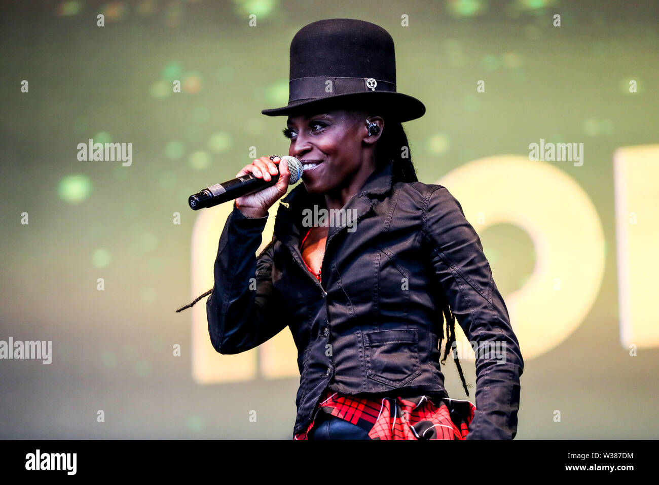 Giugno 23, 2019 - Reykjavâ€™k, Islanda - Music Artista MORCHEEBA compie durante il quinto segreto Solstice Festival in Laugadalur, Reykjavâ€™k, Islanda detenute da giugno 21-23, 2019...segreto Solstice, situato appena al di fuori di Reykjavik, Islanda, coerentemente vanta una lineup che è così diversificato e distintivo come il festival nei dintorni. Presentazione di alcuni dei più grandi del mondo di artisti contemporanei, amati musicisti di culto nonché fresco talento locale la festa continua per tutta la notte con un piccolo aiuto da parte del sole di mezzanotte che è quasi sempre presente per tutta l'estate equinox. (Credito Foto Stock