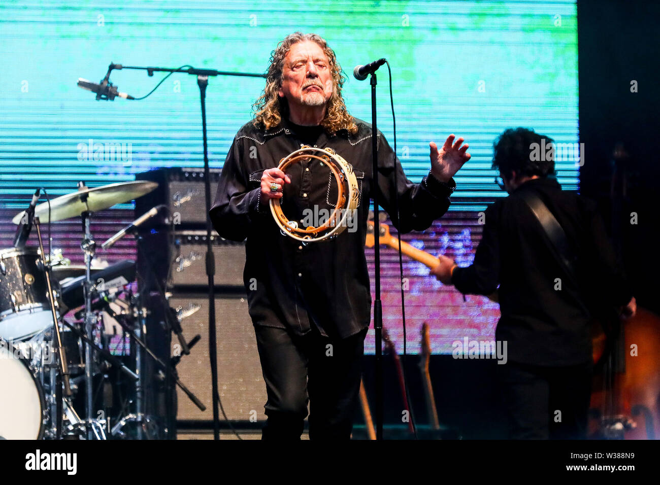 Giugno 23, 2019 - Reykjavâ€™k, Islanda - Music Artista Robert Plant compie durante il quinto segreto Solstice Festival in Laugadalur, Reykjavâ€™k, Islanda detenute da giugno 21-23, 2019...segreto Solstice, situato appena al di fuori di Reykjavik, Islanda, coerentemente vanta una lineup che è così diversificato e distintivo come il festival nei dintorni. Presentazione di alcuni dei più grandi del mondo di artisti contemporanei, amati musicisti di culto nonché fresco talento locale la festa continua per tutta la notte con un piccolo aiuto da parte del sole di mezzanotte che è quasi sempre presente per tutta l'estate equinox. (Cre Foto Stock