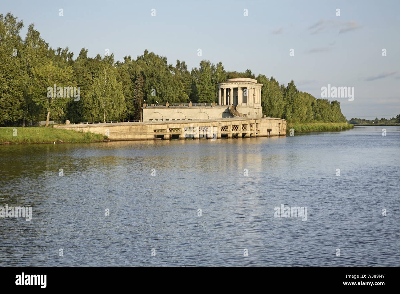 Canale di Mosca (Moskva-Volga Canal) vicino a Dubna. Oblast di Mosca. La Russia Foto Stock