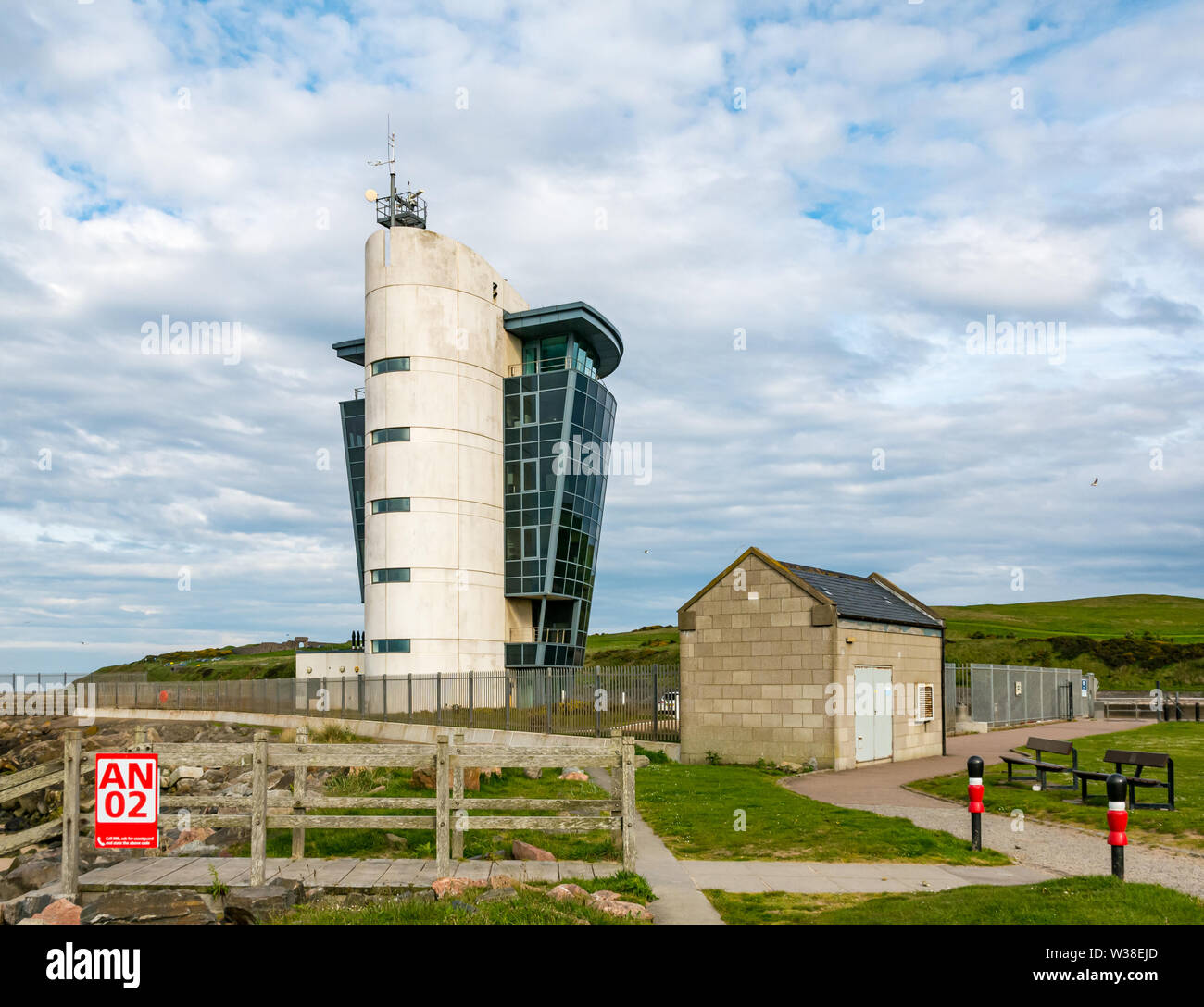 Aberdeen spedizioni torre di controllo, porto di Aberdeen, Scozia, Regno Unito Foto Stock