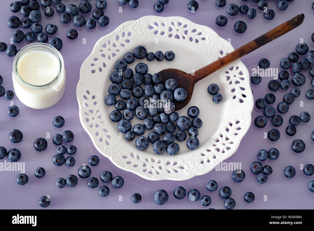 Frutta di stagione, cibi, mirtillo Foto Stock