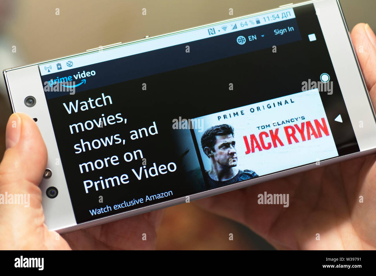 La perfezione del Amazon Video, lo streaming di film, Mostra sito web, sito sulla schermata dello smartphone Android telefono cellulare Foto Stock