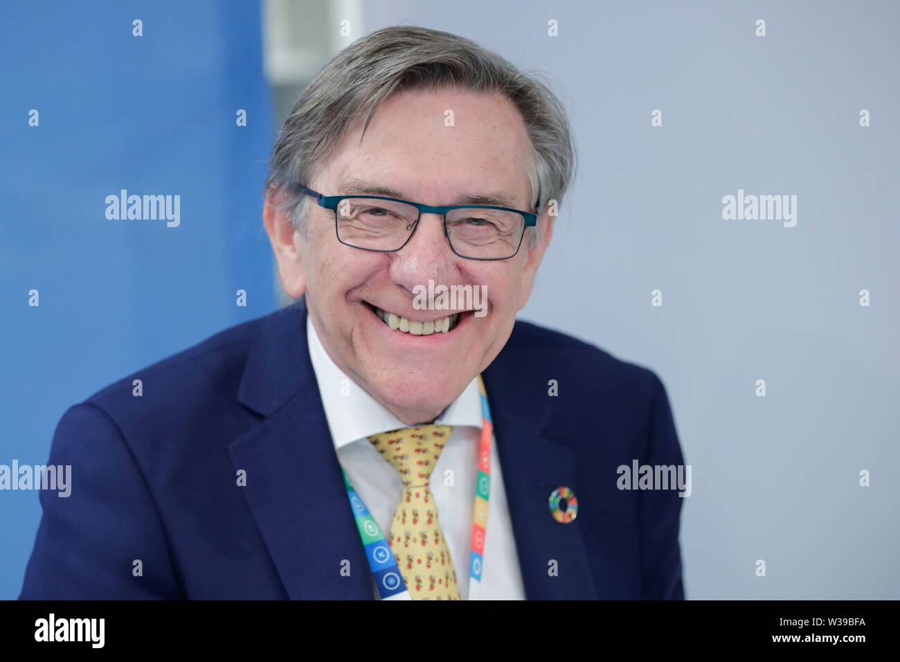 Nazioni Unite, New York, USA, luglio 11, 2019 - Ora fuori la democrazia degli Stakeholder: rappresentata la democrazia in un tempo di paura pubblicato da Routledge scritto da Felix Dodds e co-autori Jan-Gustav Strandenaes e Carolina Duque Chopitea oggi presso la sede delle Nazioni Unite a New York.Foto: Luiz Rampelotto/EuropaNewswire PHOTO CREDIT OBBLIGATORIO. | Utilizzo di tutto il mondo Foto Stock