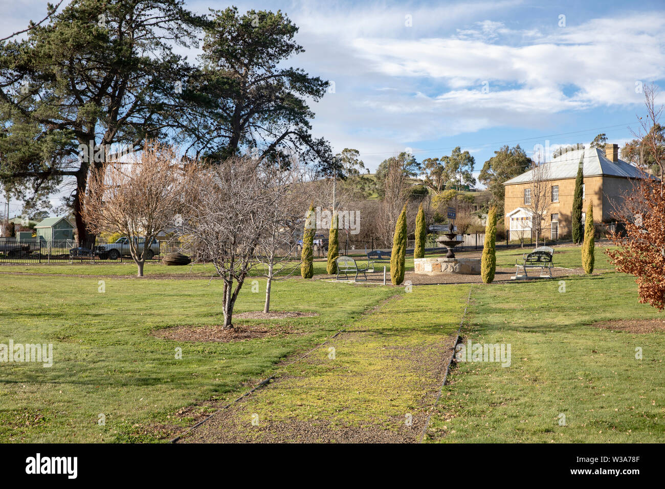 Hamilton, Tasmania, città storica del XIX secolo costruita dai detenuti , su un soleggiato inverni giorno,Tasmania, Australia Foto Stock