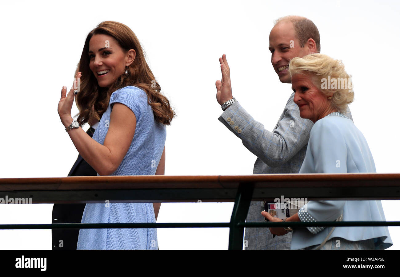 La duchessa di Cambridge e il Duca di Cambridge arrivare il giorno tredici dei campionati di Wimbledon al All England Lawn Tennis e Croquet Club, Wimbledon. Foto Stock