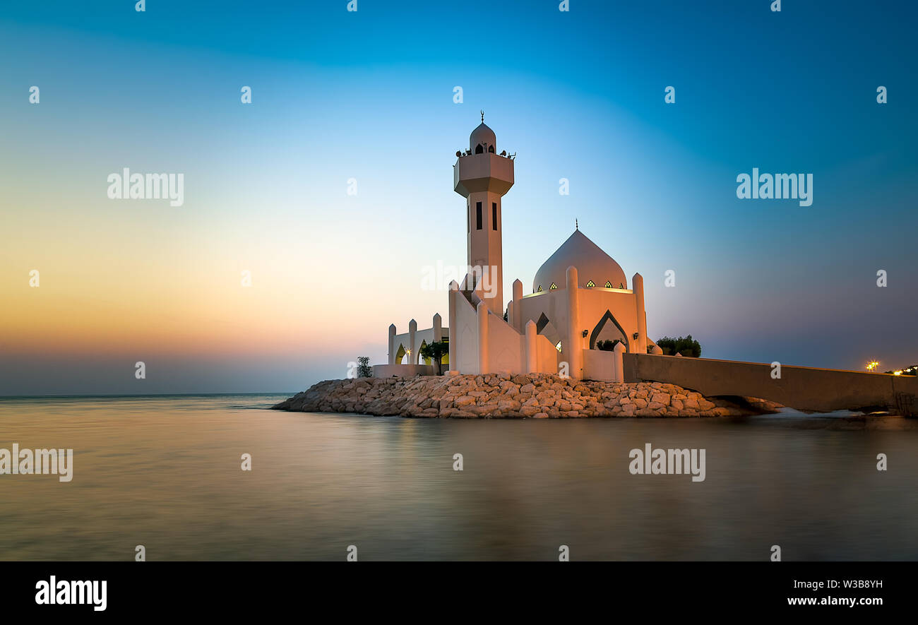 Bella Al Khobar Corniche Moschea Sunrise - Arabia Saudita. Foto Stock