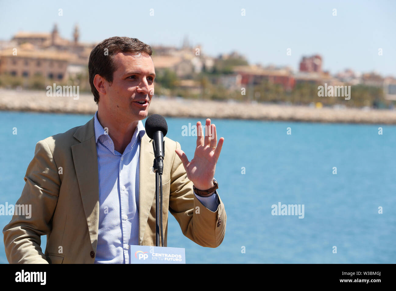 Spagna partito popolare partito politico leader Pablo Casado parla durante una riunione elettorale in Palma de Mallorca Foto Stock