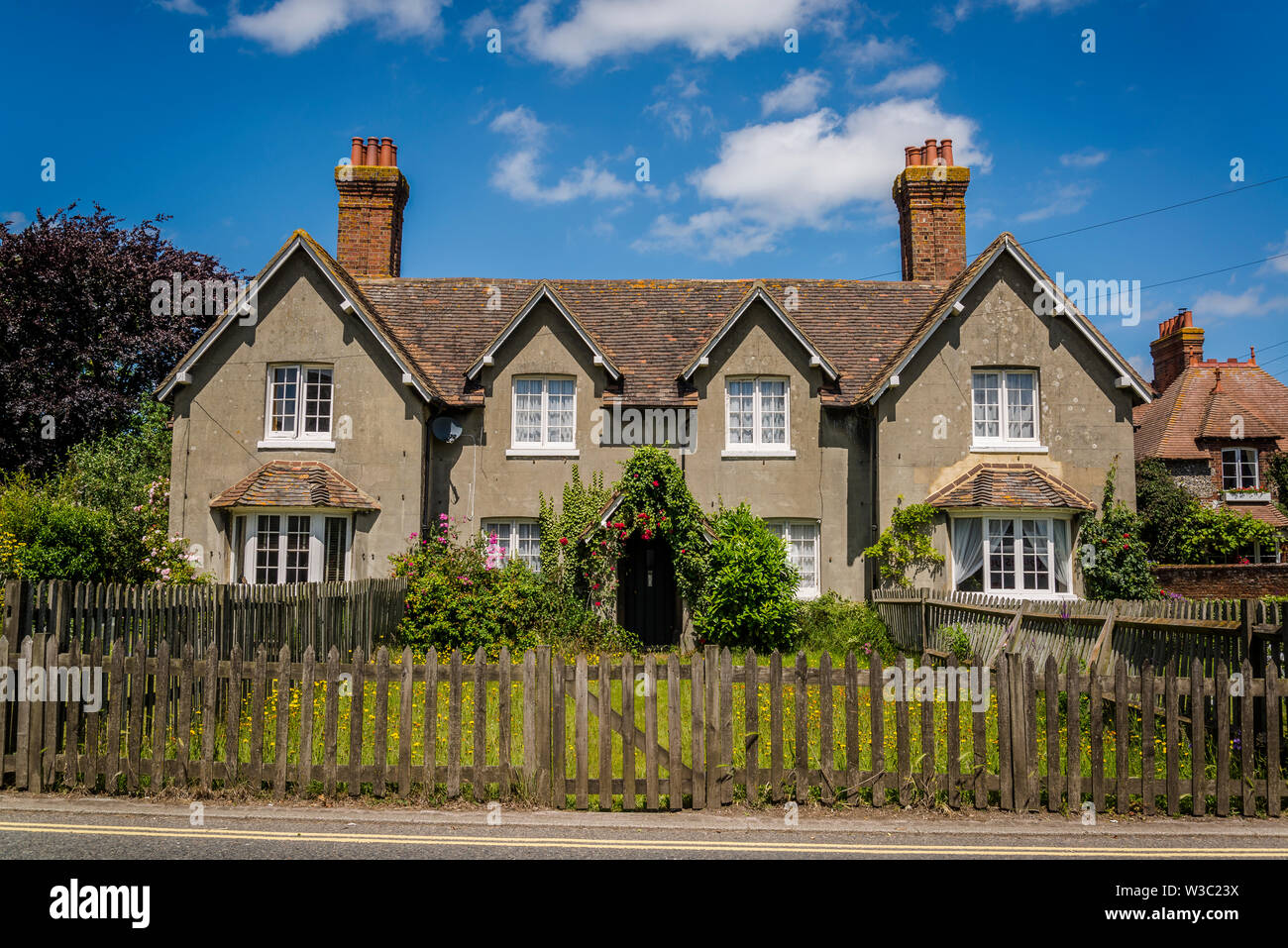 Interessante multi-occupazione house, Cobham, un villaggio nel Kent con Forte di Charles Dickens collegamenti, England, Regno Unito Foto Stock