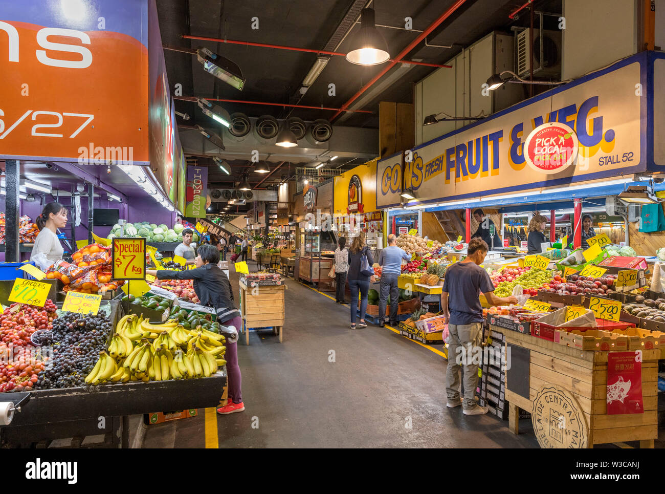 Produrre bancarelle in il Mercato Centrale di Adelaide, Adelaide, South Australia, Australia Foto Stock