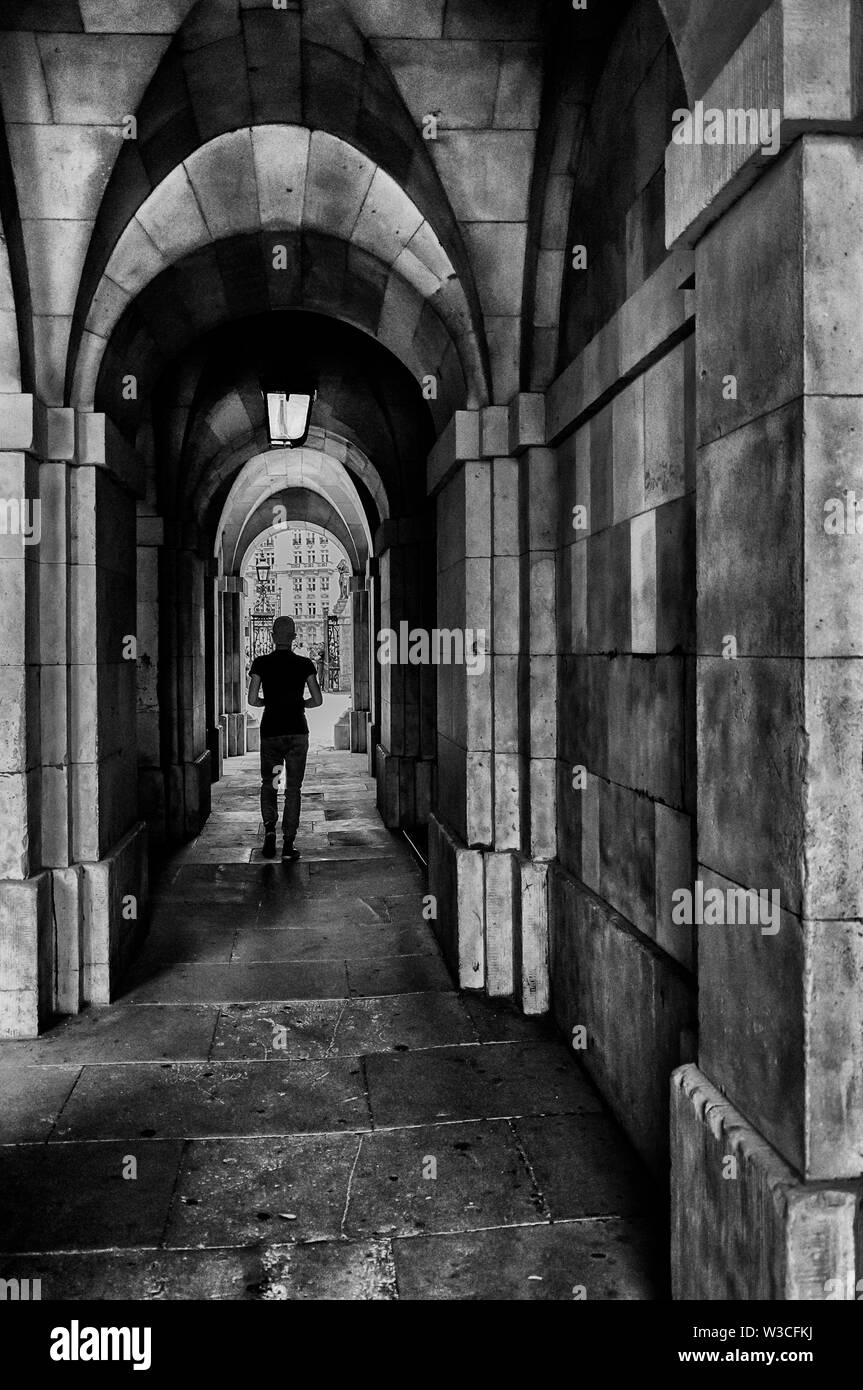 London, Regno Unito - 14 Luglio 2019: Horse Guards come visto da di Whitehall Foto Stock