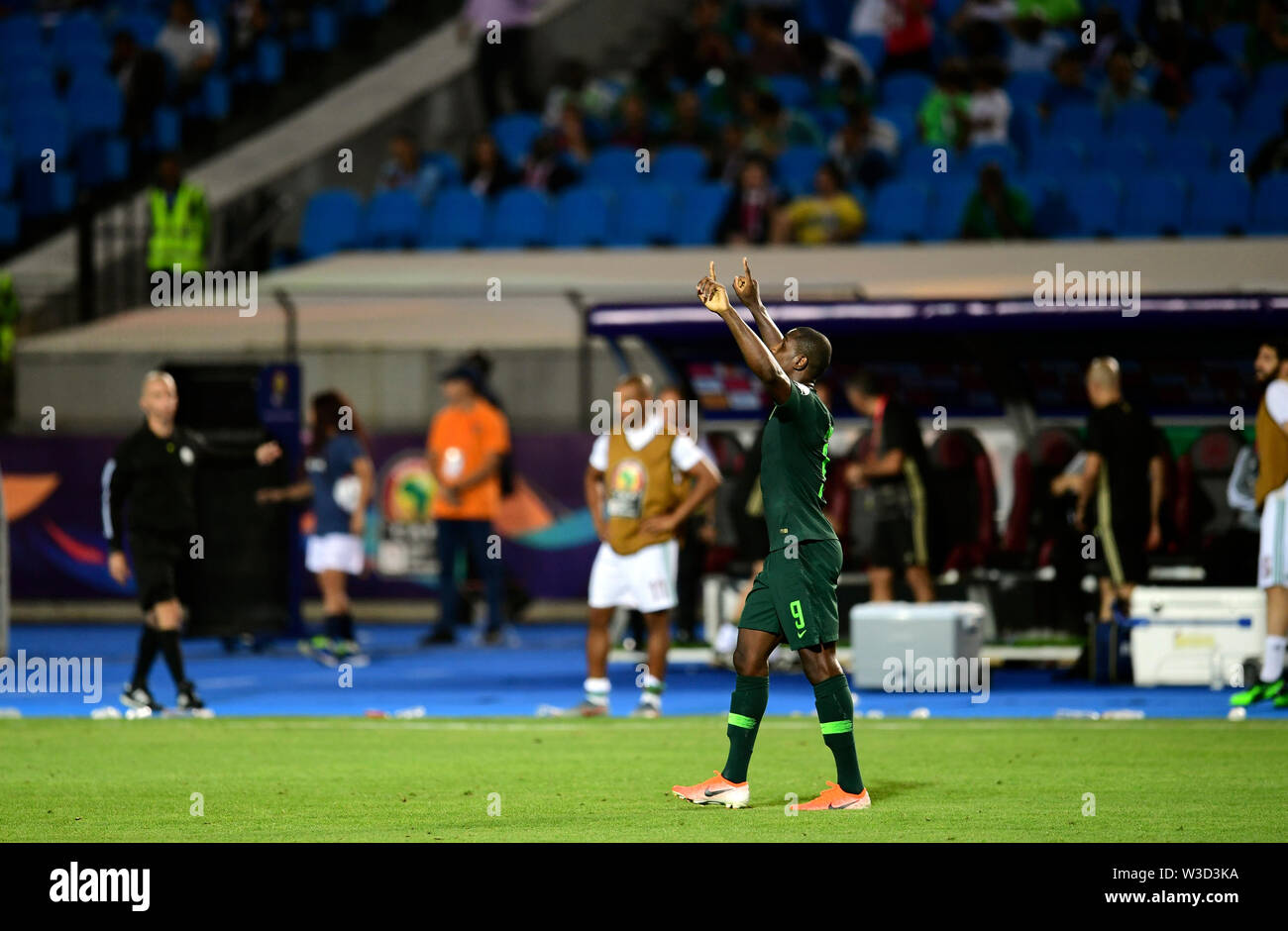 Il Cairo. 14 Luglio, 2019. Odion Ighalo della Nigeria festeggia dopo il suo obiettivo durante la semifinale partita tra Algeria e Nigeria al 2019 Africa Coppa delle Nazioni del Cairo in Egitto il 14 luglio 2019. Credito: Wu Huiwo/Xinhua/Alamy Live News Foto Stock