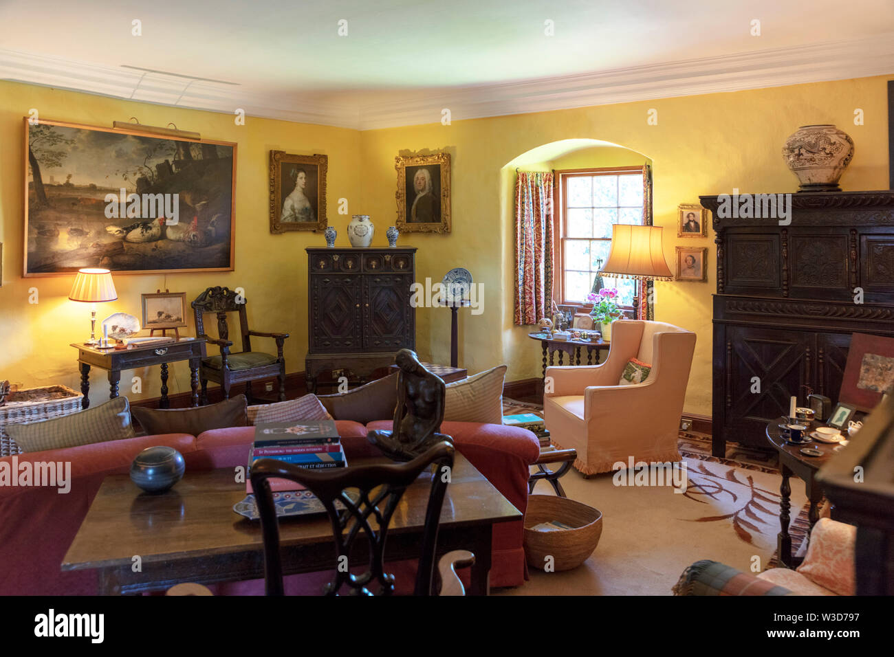 Storico stanza vivente, salon, Cawdor Castle, Scotland, Regno Unito Foto Stock