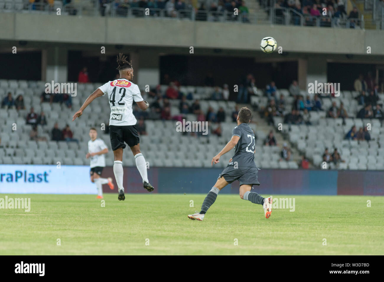 CLUJ NAPOCA, ROMANIA - Luglio 12, 2019: FC Universitatea Cluj giocare un amichevole partita di calcio contro PAOK Salonicco club di calcio dalla Grecia in sono Foto Stock