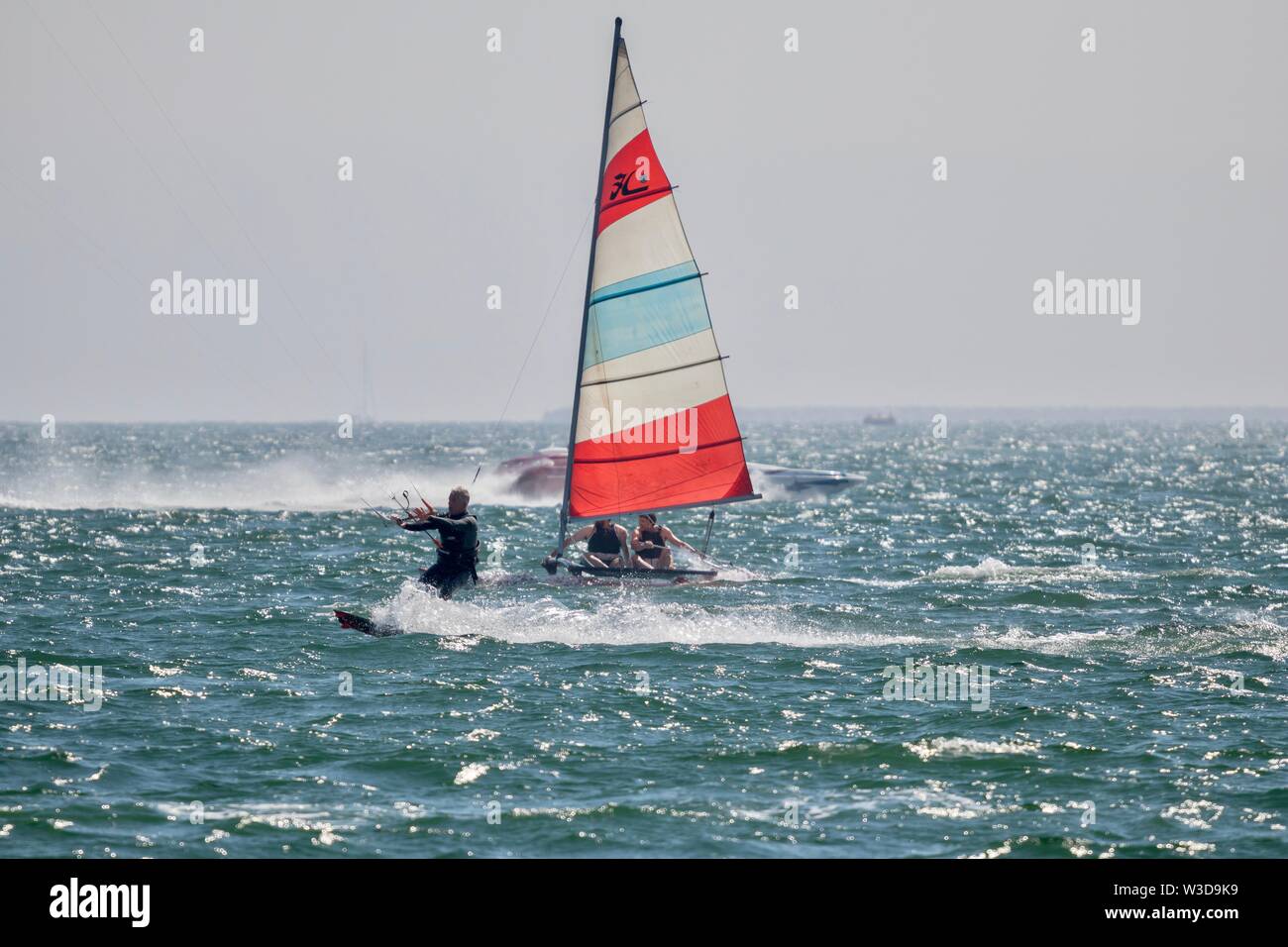 Kite e kitesurf a Long Beach in California Foto Stock