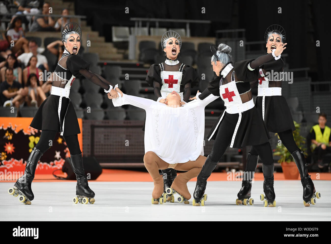 Piccolo gruppo CPA GONDOMAR, dalla Spagna esegue in Santa Maria, hanno classificato in seconda posizione al mondo dei giochi a rullo 2019, Palau Sant Jordi, il 13 luglio 2019 Barcellona, Spagna. Credito: Raniero Corbelletti/AFLO/Alamy Live News Foto Stock