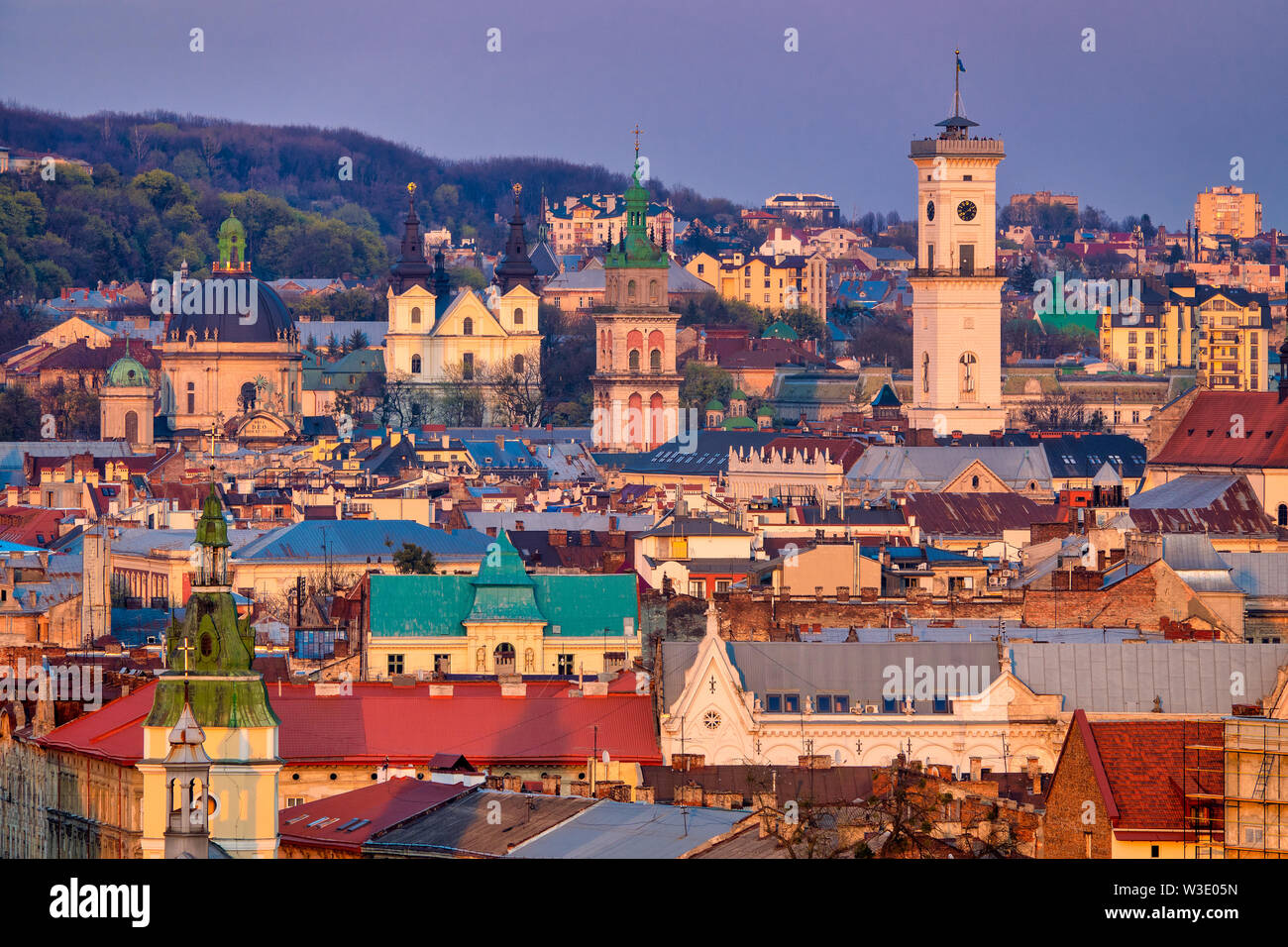 Vista aerea della città vecchia, Lviv, Ucraina Foto Stock Vista aerea della città vecchia, Lviv, Ucraina Foto Stock