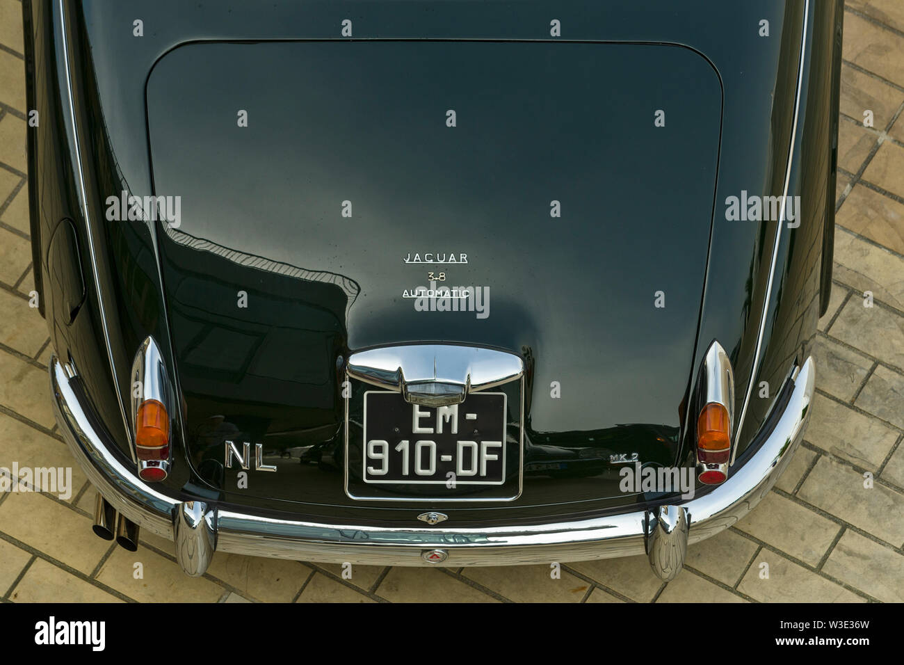 Jaguar Mark 1 1957 Motore 3.4 L in una manifestazione in onore del vecchio modello del marchio Jaguar sulla diga di Dinard in Francia Foto Stock