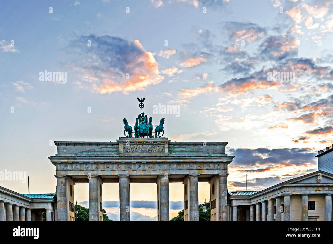 Berlin Mitte, Pariser Platz, la Porta di Brandeburgo; Brandenburger Tor Foto Stock