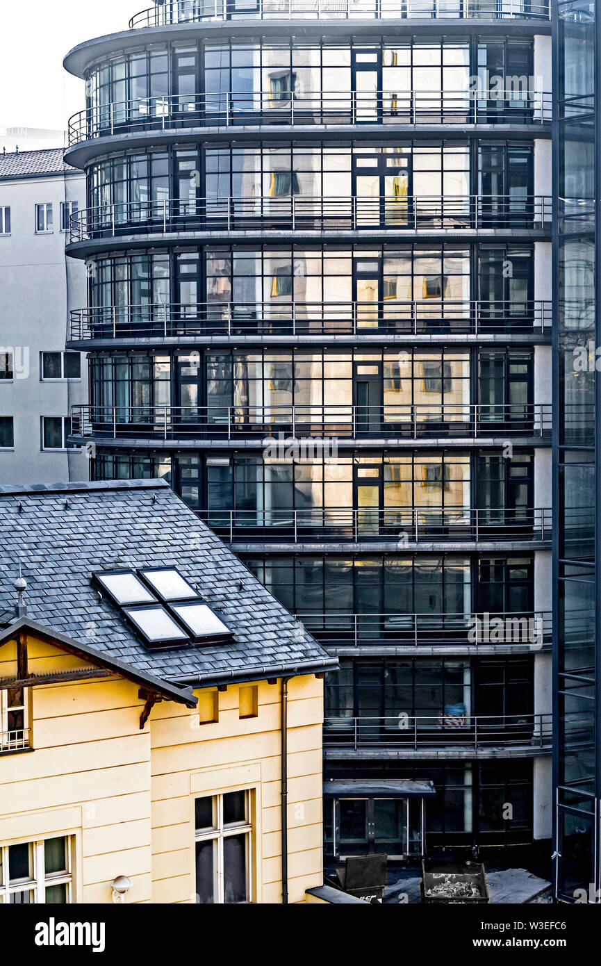 Alt - neu Architektur in Berlino; vecchio - Nuova architettura a Berlino Foto Stock