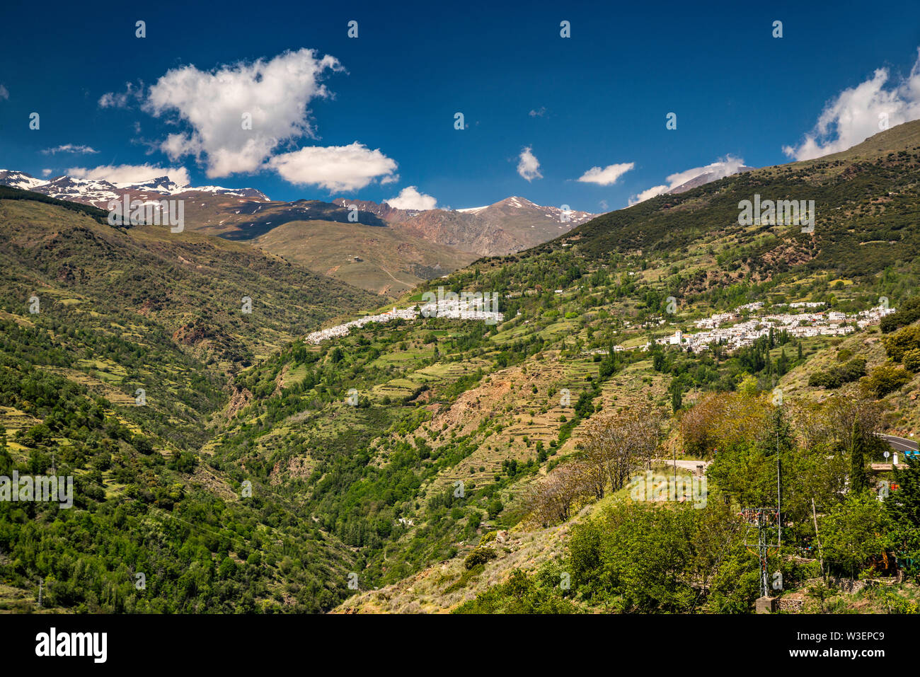 Città di Bubion e Capileira, Barranco de Poqueira orrido, dal Mirador Tajos del Angel, Sierra Nevada, Las Alpujarras, Granada, Andalusia, Spagna Foto Stock