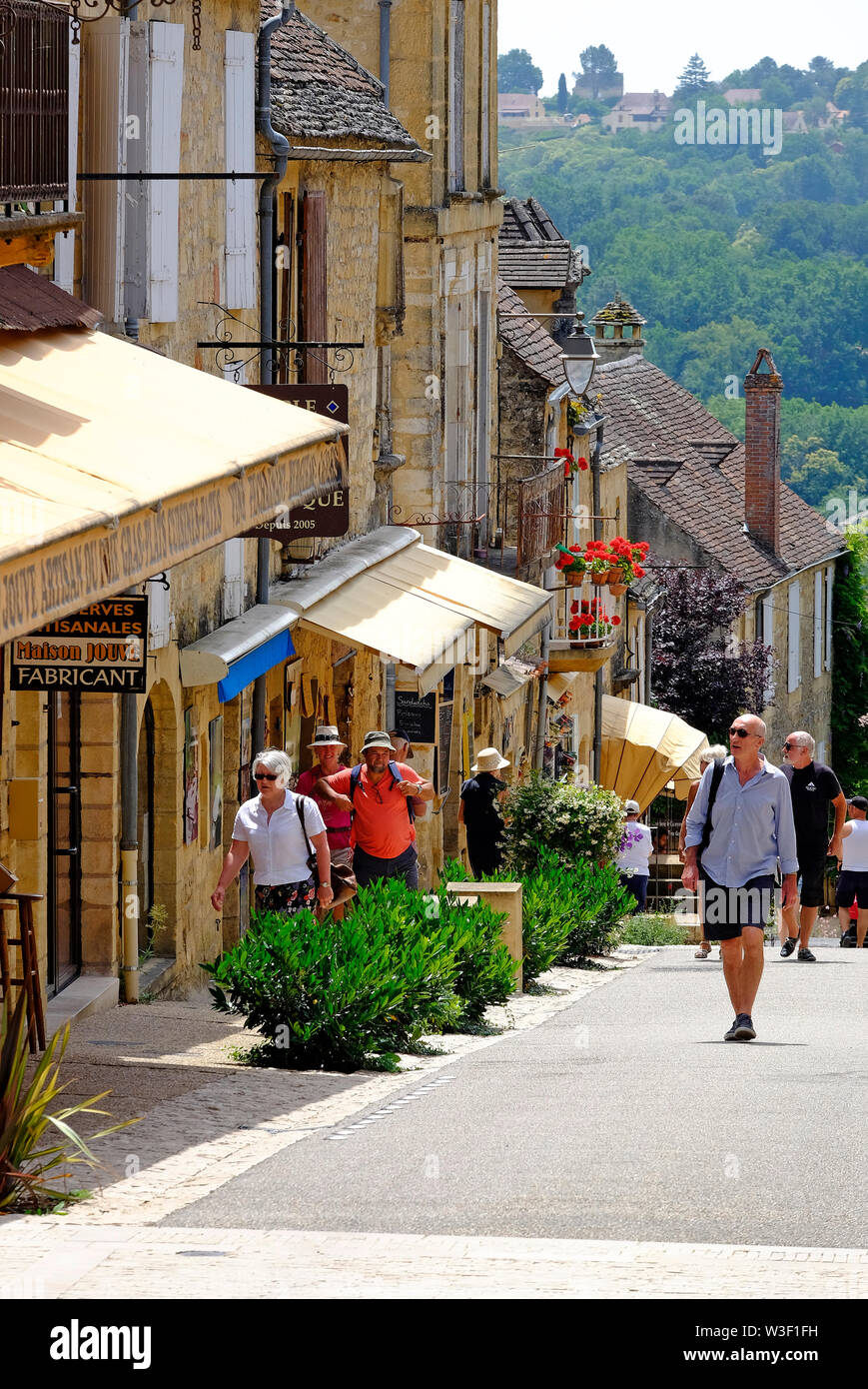 scena stradale a domme, dordogne, francia Foto Stock