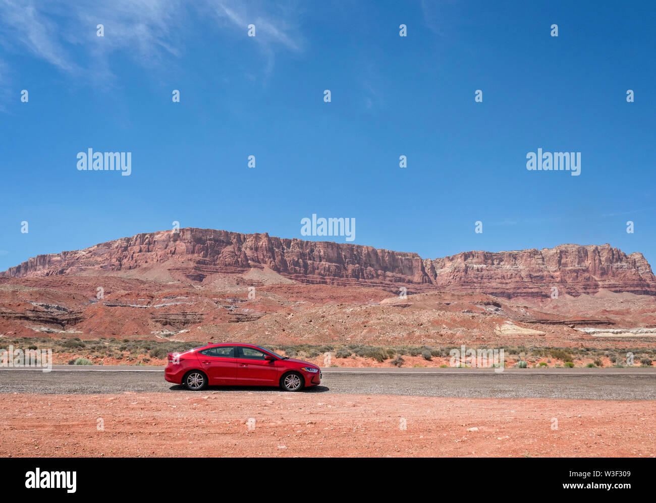 Hyundi Elantra noleggio auto parcheggiate nella Vermillion Cliffs in Arizona USA Foto Stock