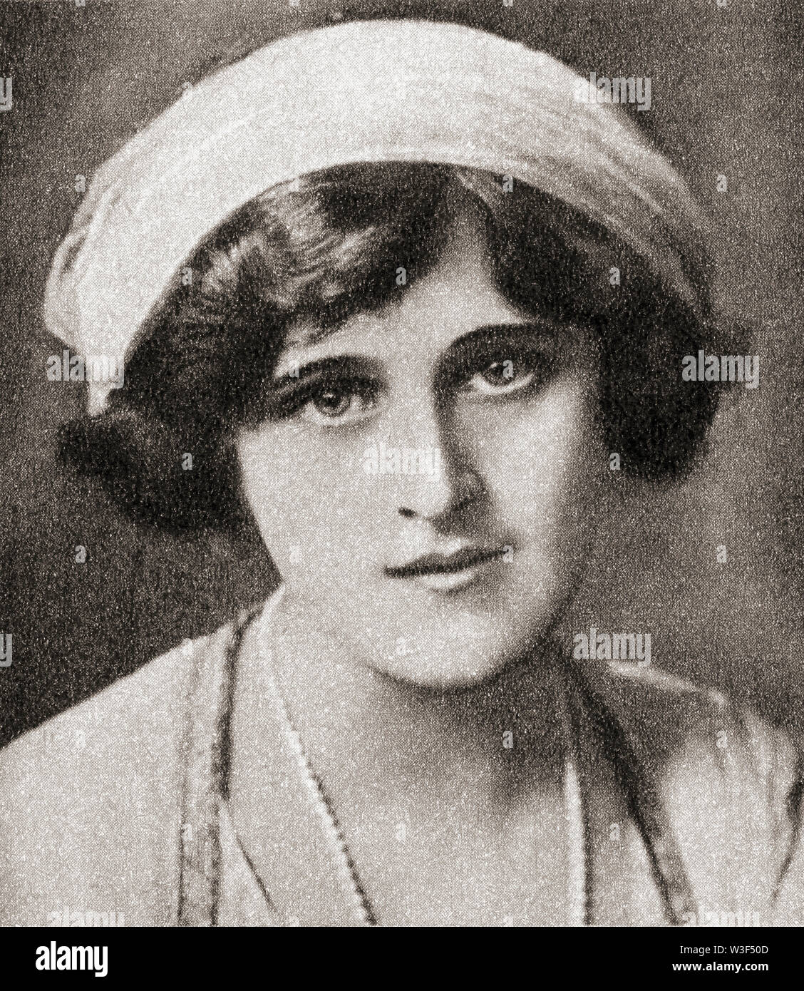 Editoriale il coraggio di Zena, nato Firenze Hariette Zena Dones, 1887 - 1975. Inglese cantante e attrice. Dalla rievocazione del secolo, pubblicato nel 1934. Foto Stock