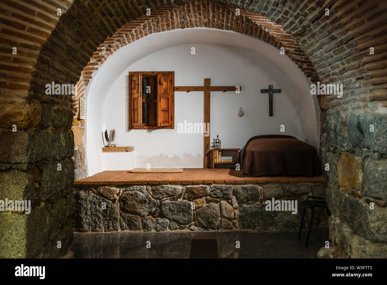 Cella di Santa Teresa de Jesus museo. UNESCO - Sito Patrimonio dell'umanità. La città di Avila. Castilla León, Spagna Europa Foto Stock