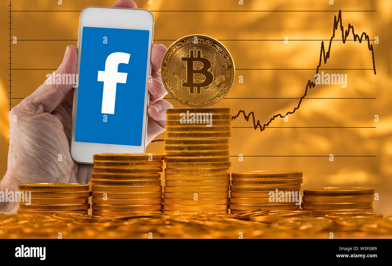 Bitcoin sullo sfondo del grafico dei prezzi con Facebook Libra impatto Foto Stock