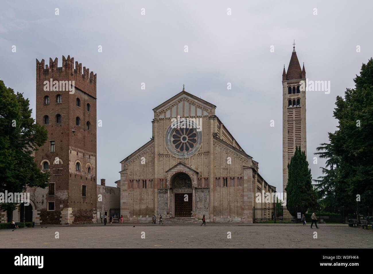 Verona chiesa di san zeno immagini e fotografie stock ad alta