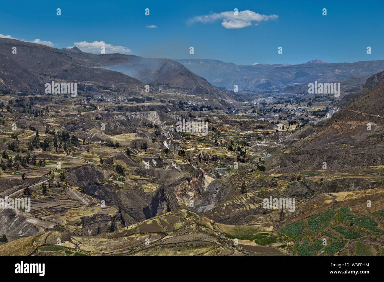 Il Canyon del Colca River nel sud del Perù, a nord-ovest di Arequipa. Foto Stock