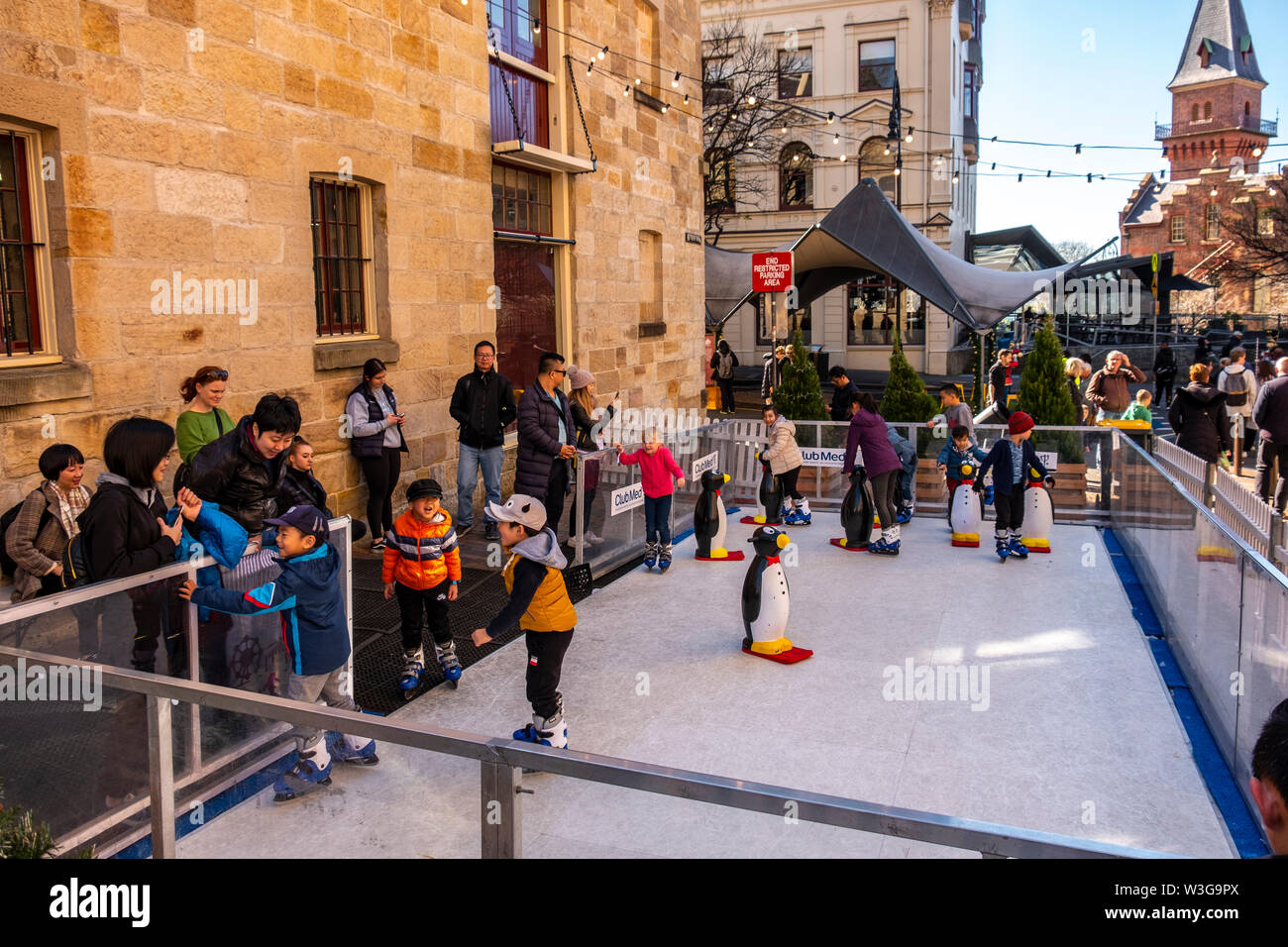 Il Bastille Sydney​ Festival è un francese di celebrazione culturale del cibo, del vino e dell'arte, si tiene ogni anno a Sydney Circular Quay e rocce, Australia Foto Stock