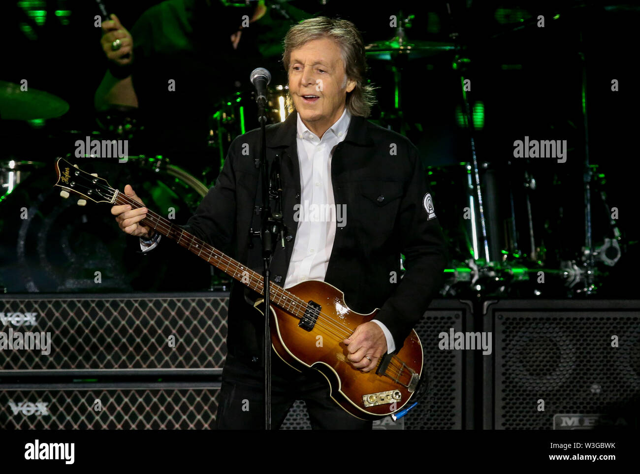 LOS ANGELES - Lug 13: Sir Paul McCartney esegue durante l ultima tappa del tour per la sua Rinfrescate la gita presso il Dodger Stadium il 13 luglio 2019 a Los Angeles, California. Foto: Christopher Victorio/imageSPACE/MediaPunch Foto Stock