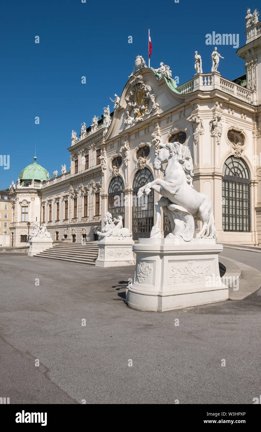 Schloss Belvedere, un edificio storico complesso comprendente magnifici palazzi barocchi e giardini di Vienna in Austria Foto Stock