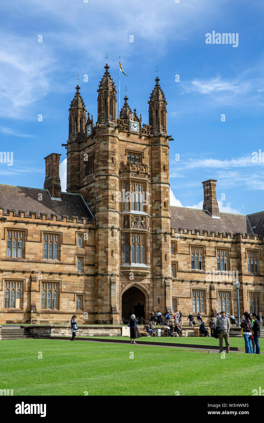L Università di Sydney edificio in arenaria e un quadrangolo Sydney , Australia Foto Stock