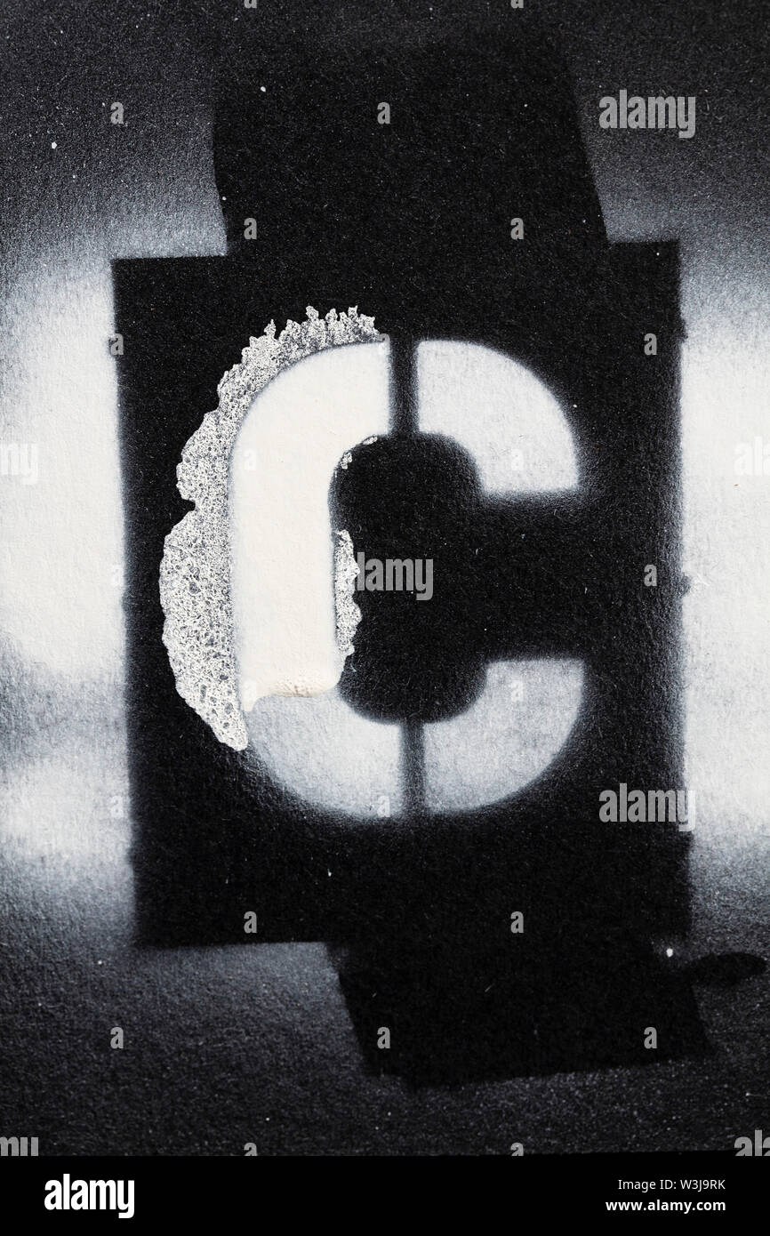 Lettera C grunge paninted spray stencil font Foto Stock