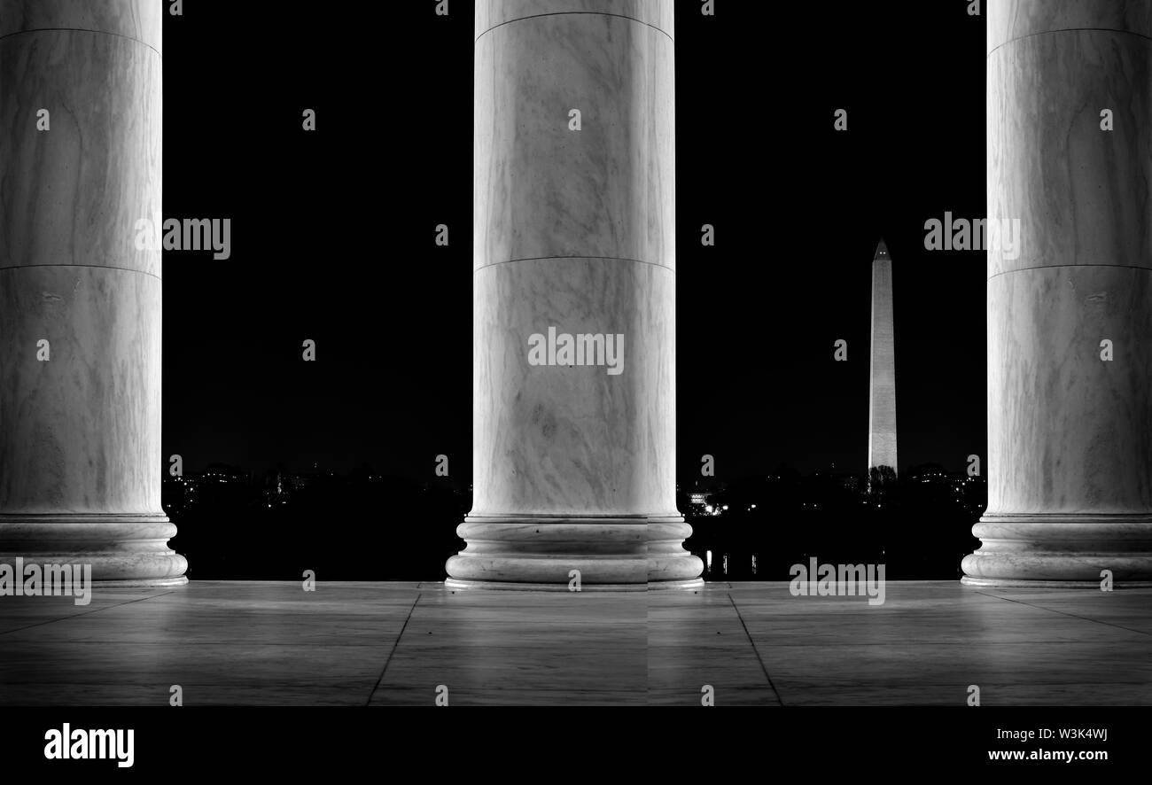 Il Monumento a Washington con Jefferson monumento colonne Foto Stock