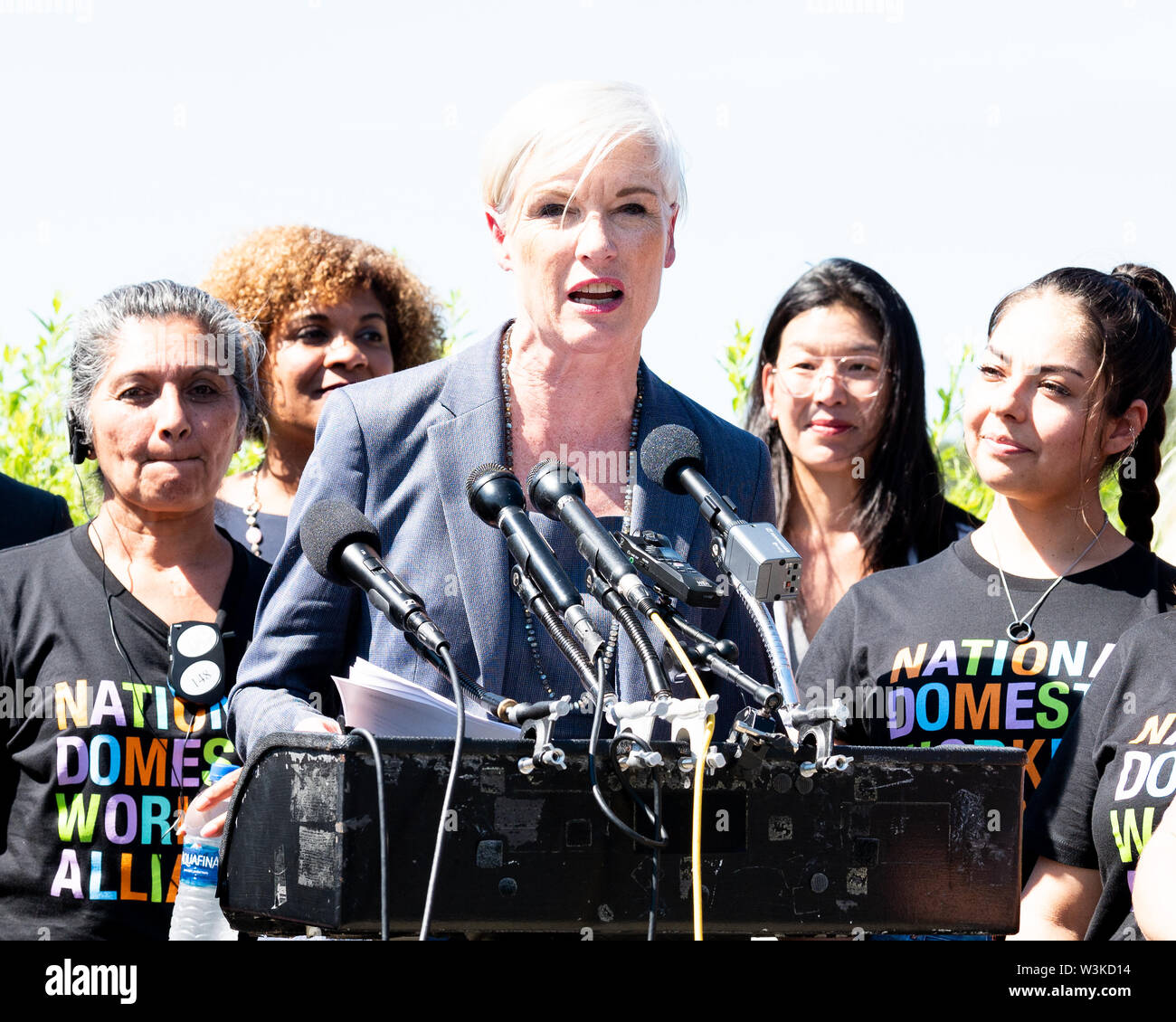 Washington, Stati Uniti. Il 15 luglio 2019. Cecile Richards parlando di nazionale di lavoratori domestici Bill of Rights al Campidoglio di Washington DC. Credito: SOPA Immagini limitata/Alamy Live News Foto Stock