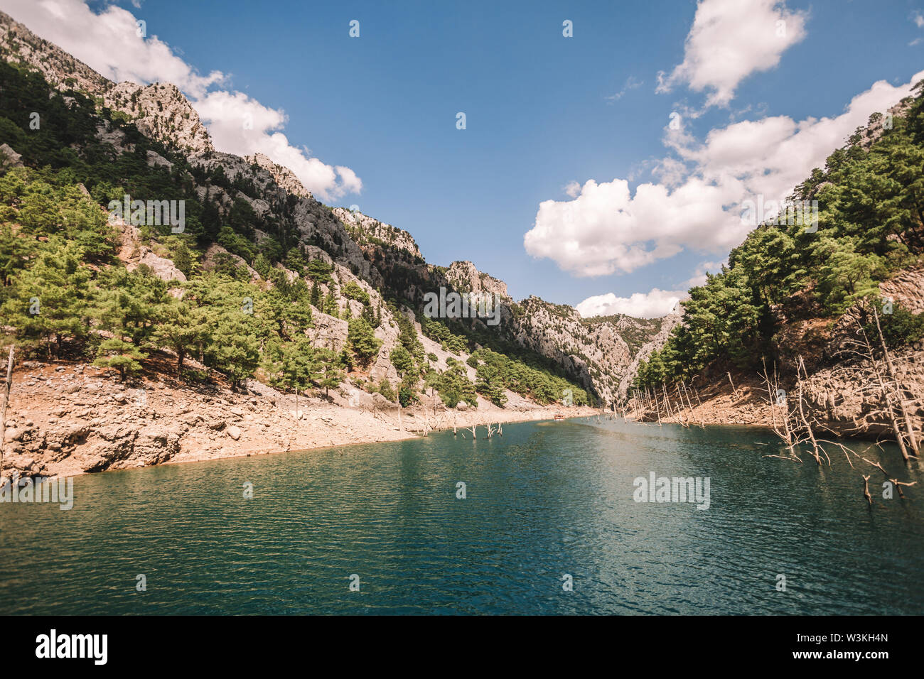 Green Canyon in un serbatoio di montagna, Turchia, cancellare bluew acqua di fiume Manavgat Foto Stock