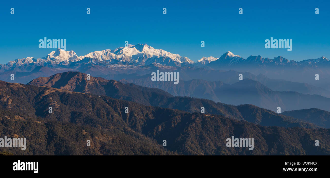 Gamma di Kangchendzonga sleeping Buddha sul trekking estivo 2018 Foto Stock