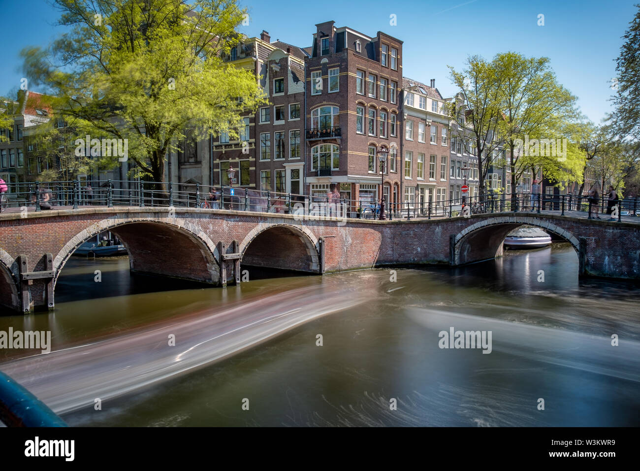 Quattro famosi ponti sui canali di Amsterdam, Olanda Foto Stock