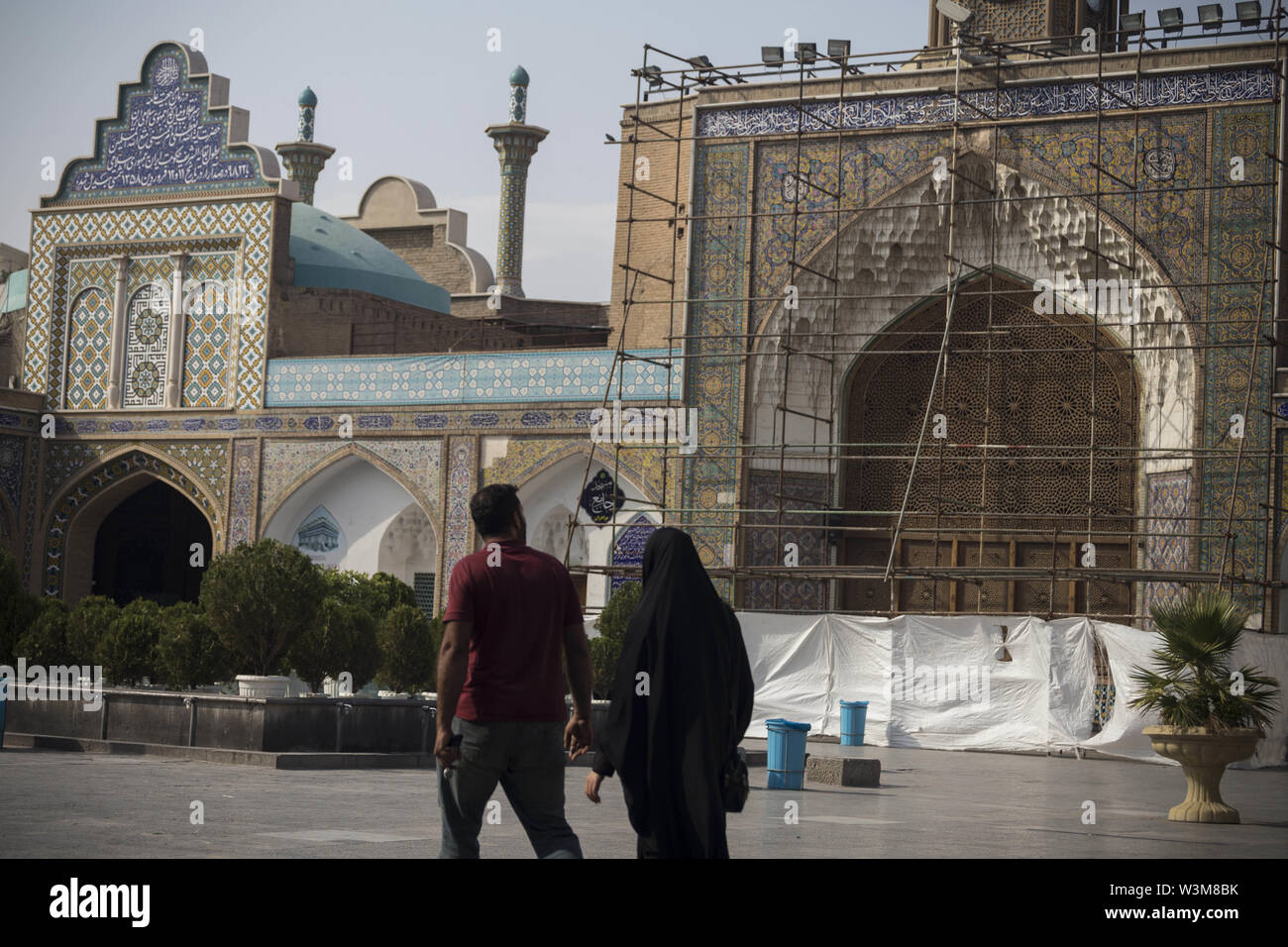 Luglio 16, 2019 - Shahre-Ray, Teheran, Iran - musulmani sciiti in Shah Abdol-Azim santuario in Rey, Teheran, Iran. Credito: Rouzbeh Fouladi/ZUMA filo/Alamy Live News Foto Stock