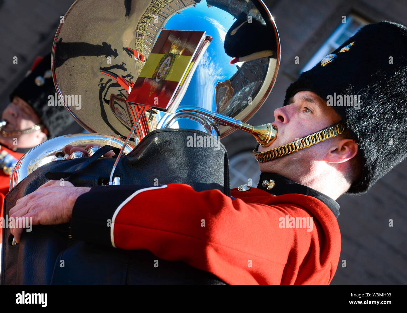 Un musicista corporale del 5° battaglione del reggimento reale di Fusiliers Band basata a Newcastle upon Tyne, il battaglione è parte dell'esercito di riserva. Foto Stock