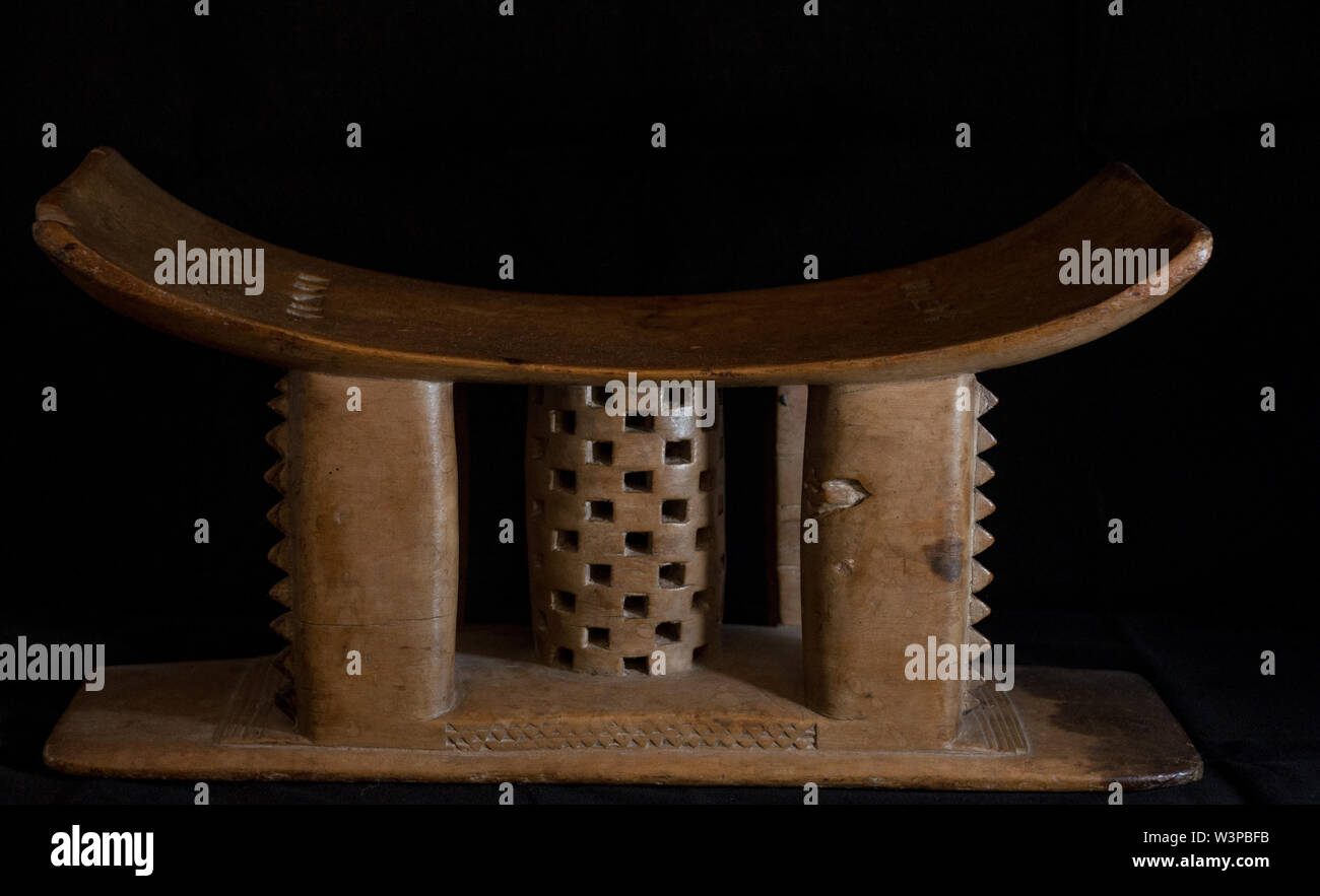 Africa, Ghana, arte tribale, Ashanti sgabello Foto Stock