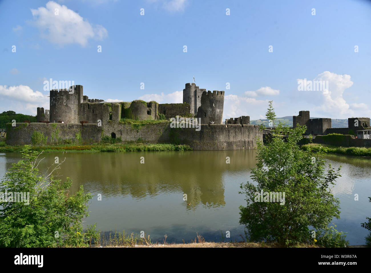 Castello di Caerphilly, nel Galles del Sud. (Gallese: Castell Caerffili) Il castello fu costruito da Gilbert de Clare nel XIII secolo Foto Stock